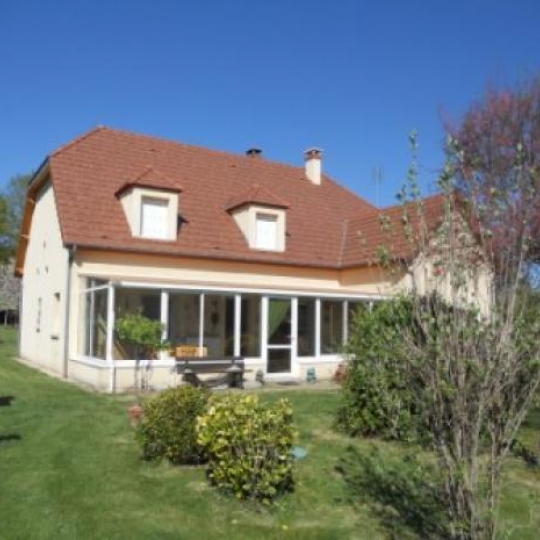  Agence ANJ immobilier : Maison / Villa | SAINT-BONNET-TRONCAIS (03360) | 150 m2 | 240 000 € 