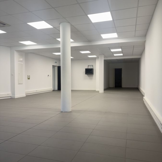  Annonces FRONTIGNAN : Local / Bureau | SETE (34200) | 111 m2 | 1 258 &euro; 