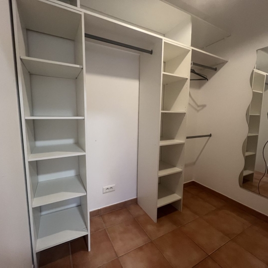 Annonces FRONTIGNAN : Office | SAINT-JEAN-DE-VEDAS (34430) | 44 m2 | 800 &euro; 