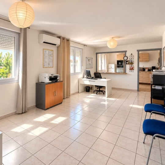  Annonces FRONTIGNAN : Local / Bureau | POUSSAN (34560) | 400 m2 | 940 000 &euro; 