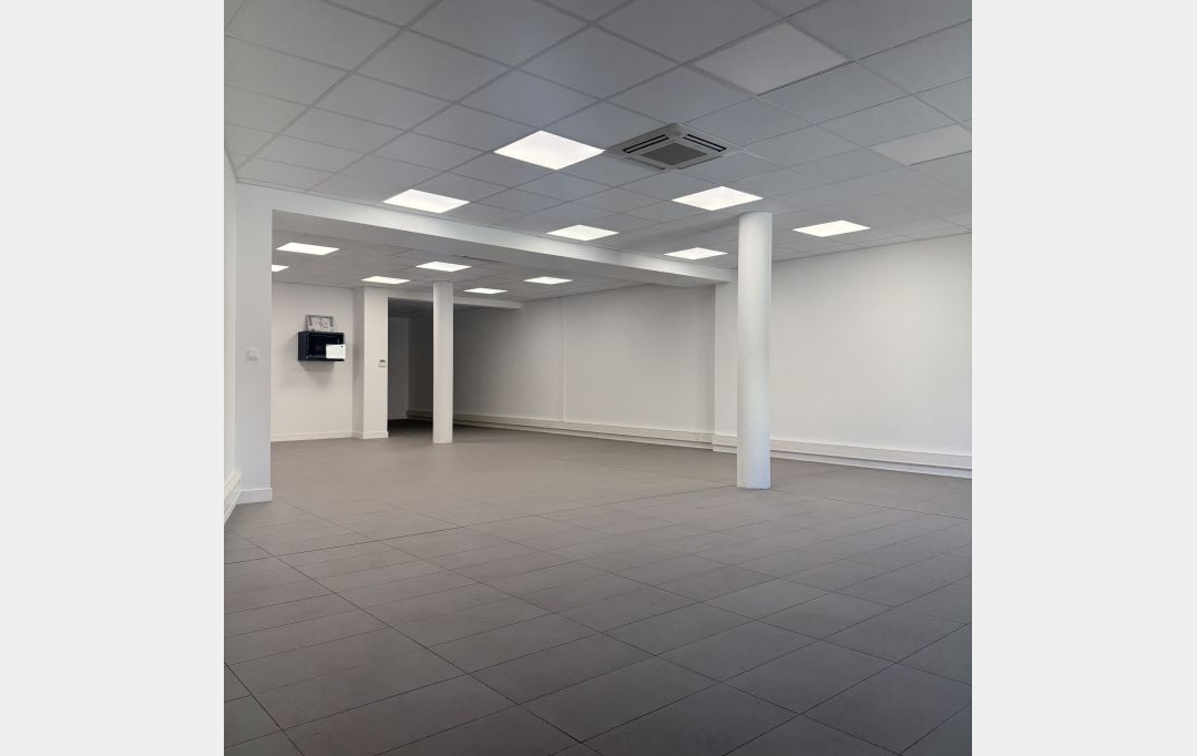 Annonces FRONTIGNAN : Local / Bureau | SETE (34200) | 111 m2 | 1 258 &euro; 