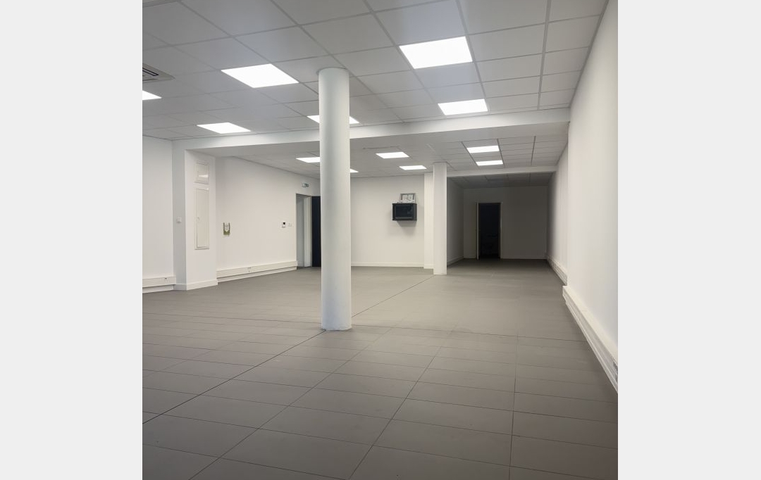 Annonces FRONTIGNAN : Local / Bureau | SETE (34200) | 111 m2 | 1 258 &euro; 