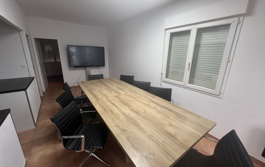 Annonces FRONTIGNAN : Office | SAINT-JEAN-DE-VEDAS (34430) | 44 m2 | 800 &euro; 