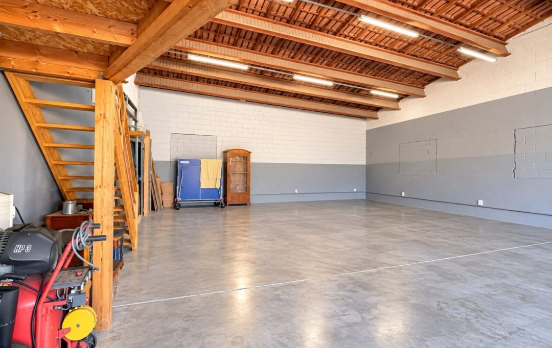 Annonces FRONTIGNAN : Local / Bureau | POUSSAN (34560) | 400 m2 | 940 000 &euro; 
