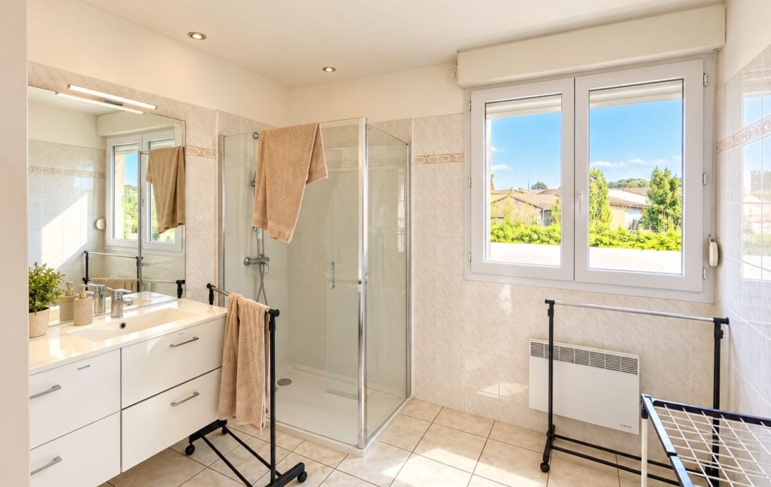 Annonces FRONTIGNAN : Local / Bureau | POUSSAN (34560) | 400 m2 | 940 000 &euro; 