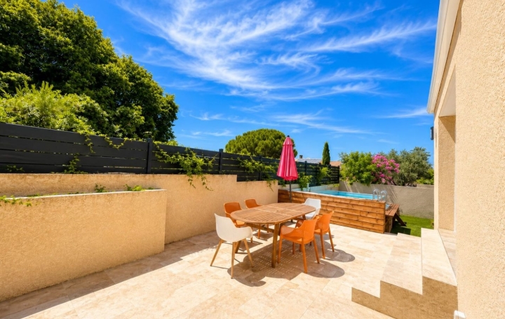 Maison   BOUZIGUES  110 m2 465 000 € 